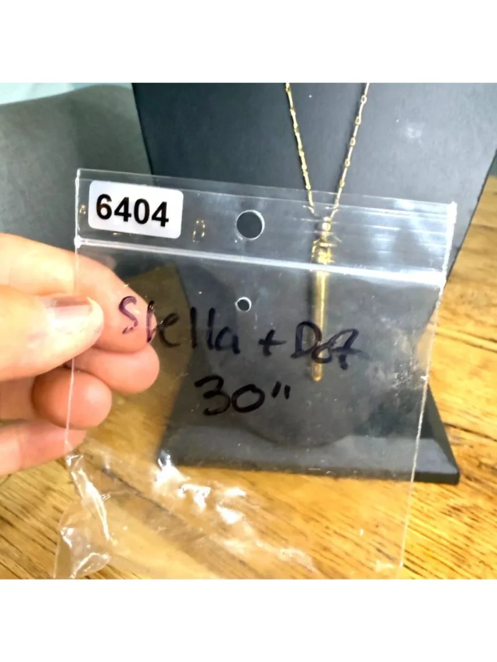 Stella & Dot Necklace Rebel Drop Bar Pendant Minimalist Gold Tone 30 inches